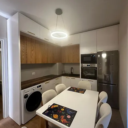 Big And New Tirana Apartman *